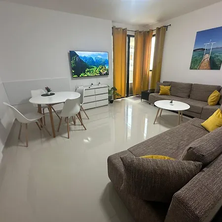 Laguna * Sarandë